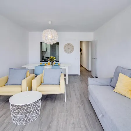 아파트 2bd Pool Balcony Wifi Ac Parking 250m *