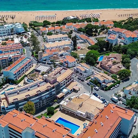 2bd Pool Balcony Wifi Ac Parking 250m