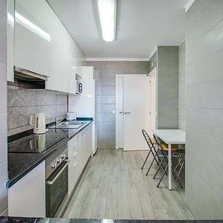 2bd Pool Balcony Wifi Ac Parking 250m 아파트 알부페이라