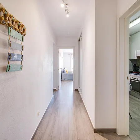 2bd Pool Balcony Wifi Ac Parking 250m 아파트